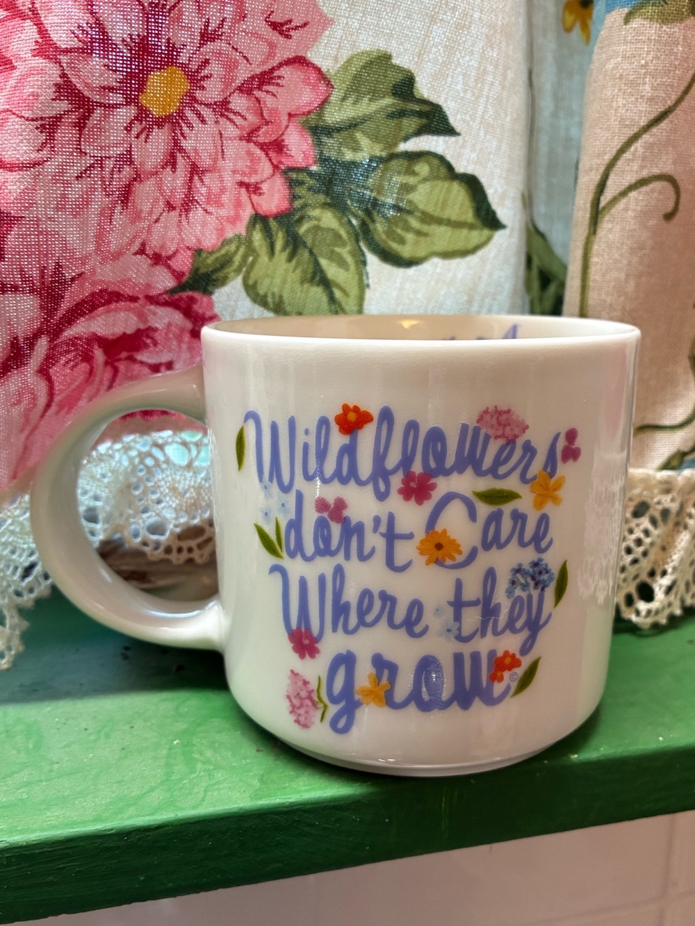 Dolly Parton Mug Dolly Parton kitchen NWT Dollywood souvenir wildflowers 16ozmug
